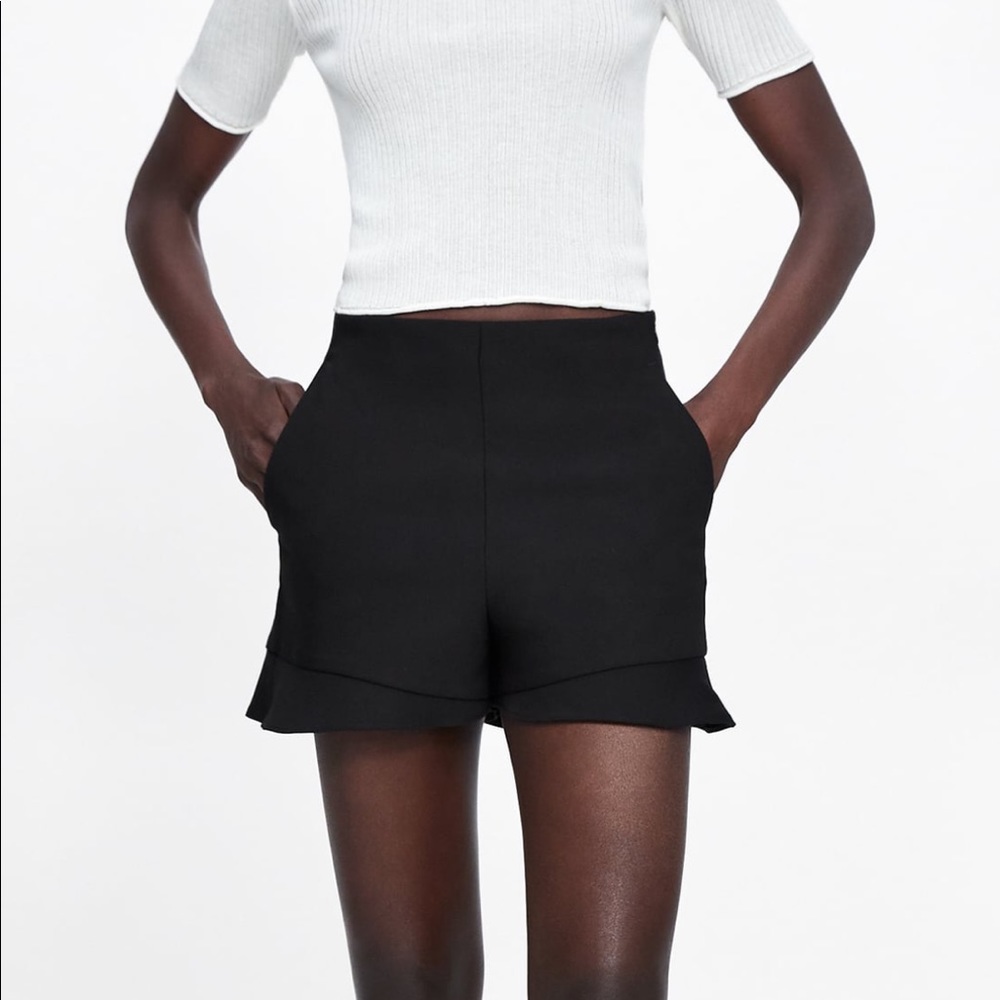 Zara Small Ruffle Shorts Black